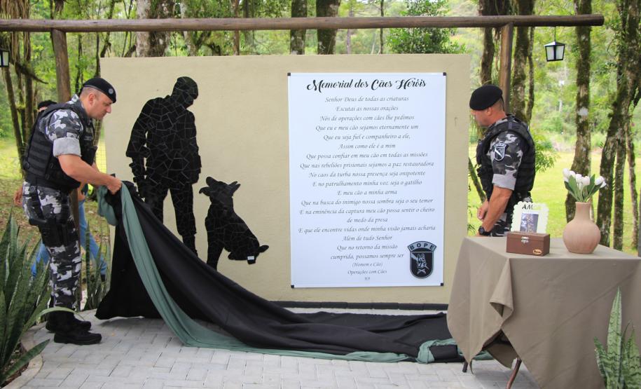 Colombo, 13 de dezembro de 2018,  Inauguração Memorial para Cães