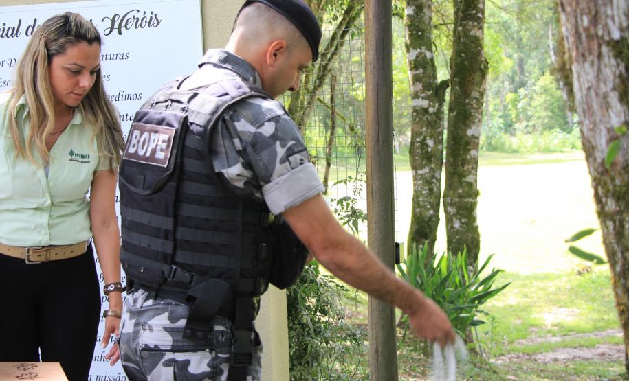 Colombo, 13 de dezembro de 2018,  Inauguração Memorial para Cães