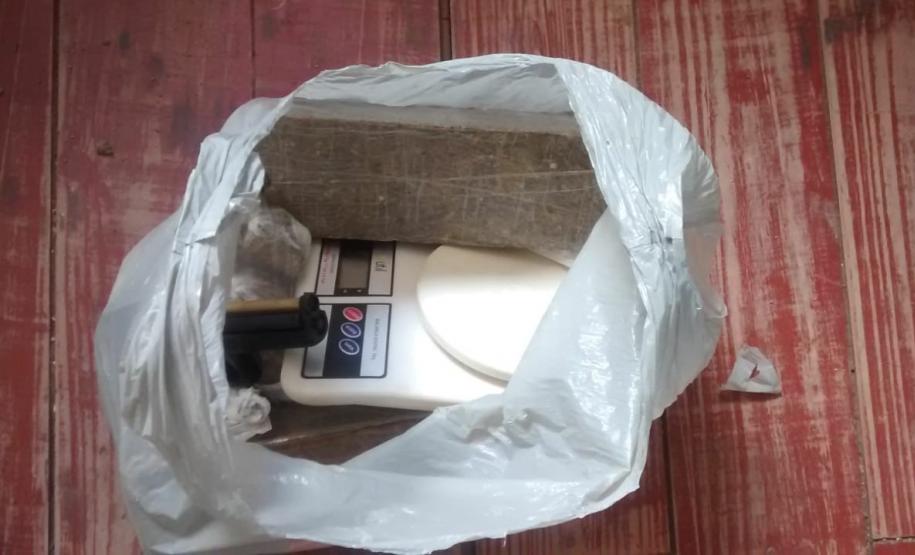 Motocicleta é recuperada e drogas são apreendidas pela PM no Sudoeste do estado