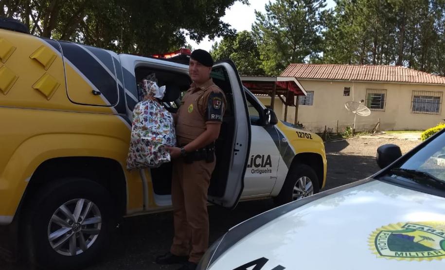 Casa da Criança de Ortigueira (PR) recebe brinquedos, roupas e leite doados pela PM