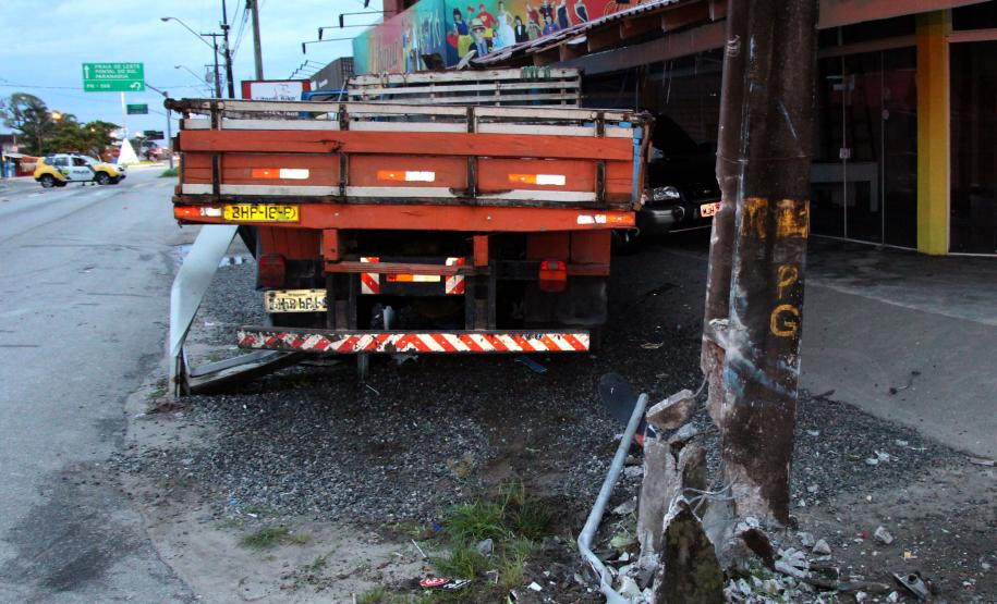 Matinhos, 23 de dezembro de 2018. Flagrante de Furto de Caminhão
