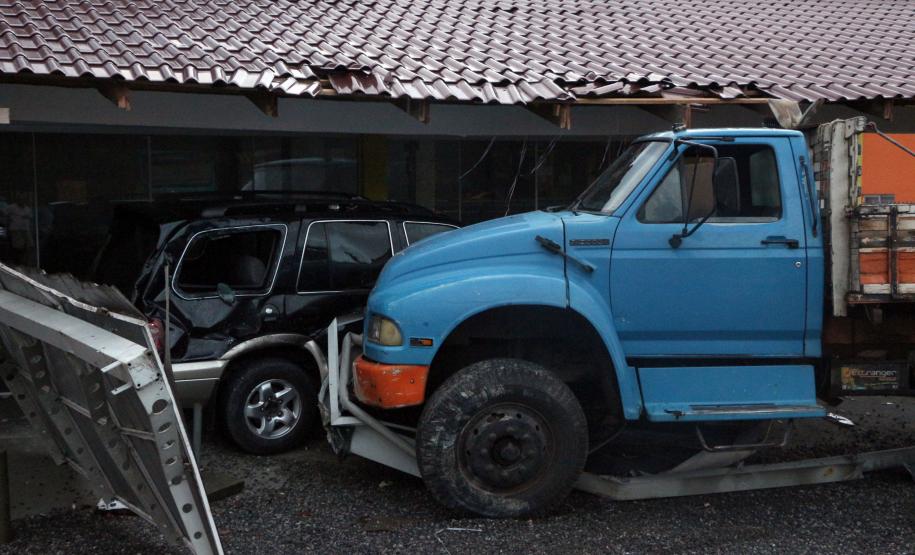 Matinhos, 23 de dezembro de 2018. Flagrante de Furto de Caminhão