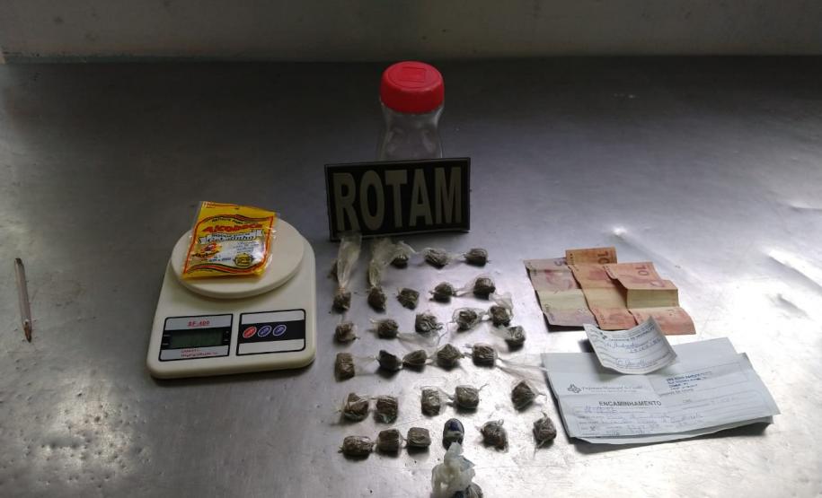 Em situações distintas, PM prende três homens suspeitos de tráfico de drogas em Cambé, no Norte do estado