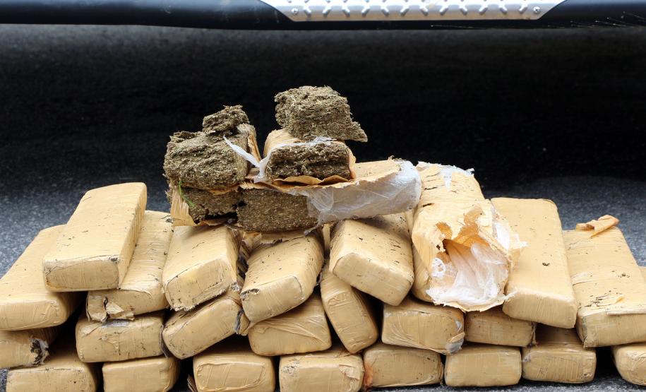 Matinhos, 06 de janeiro de 2019. Operação Verão Paraná 2018/2019 - Flagrante de Tráfico em Matinhos