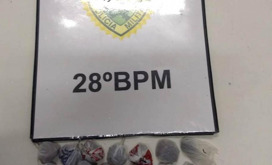 Adolescente é apreendido com 14 buchas de maconha na Lapa (PR) Adolescente é apreendido com 14 buchas de maconha na Lapa (PR)