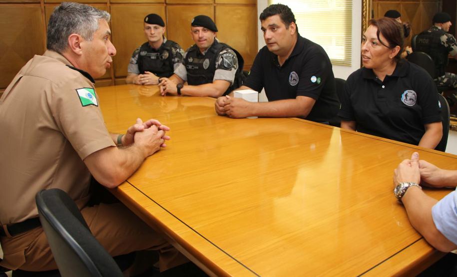 Policiais da Argentina visitam o Comandante-Geral da Polícia Militar em Curitiba (PR) Policiais da Argentina visitam o Comandante-Geral da Polícia Militar em Curitiba (PR)