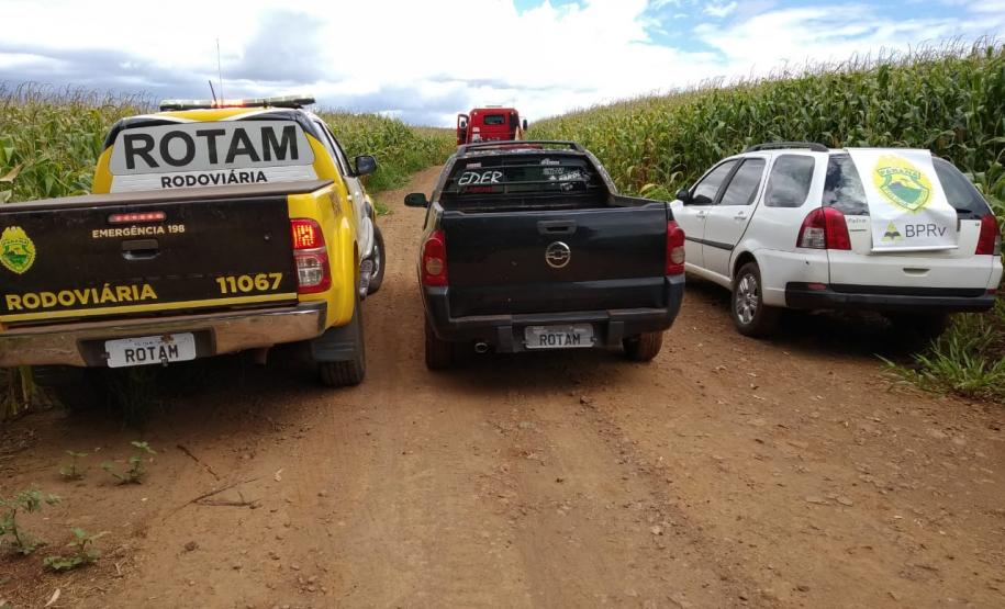 Veículos que teriam sido utilizados para contrabando são recuperados pelo BPRv em Cascavel, no Oeste do estado