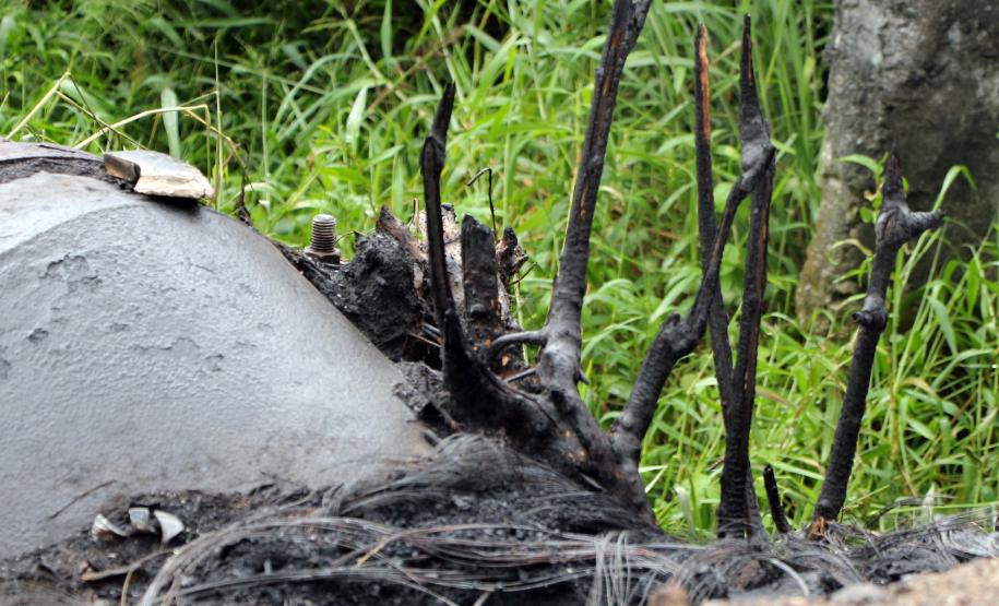 Dupla de policiais militares contém incêndio com baldinho e salva idosa de 74 anos com dificuldades de locomoção