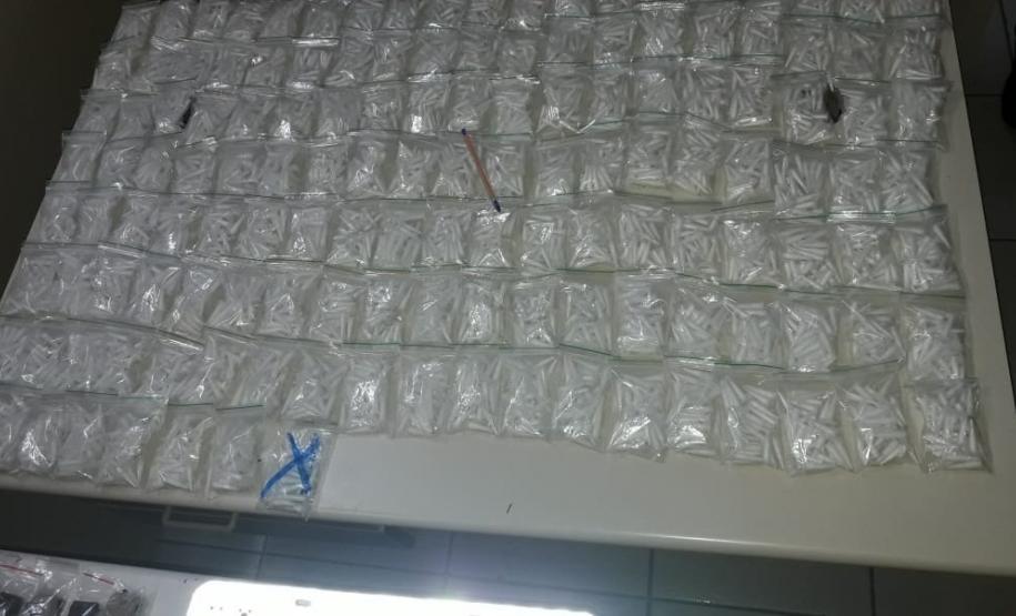 Drogas avaliadas em R$ 100 mil são apreendidas pela PM após denúncia em Colombo (RMC)
