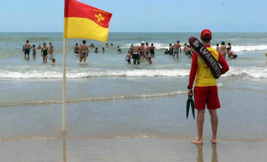 PAUTA DIA 07/02 – 9H30 – Corpo de Bombeiros forma 43 guarda-vidas em Matinhos (PR)