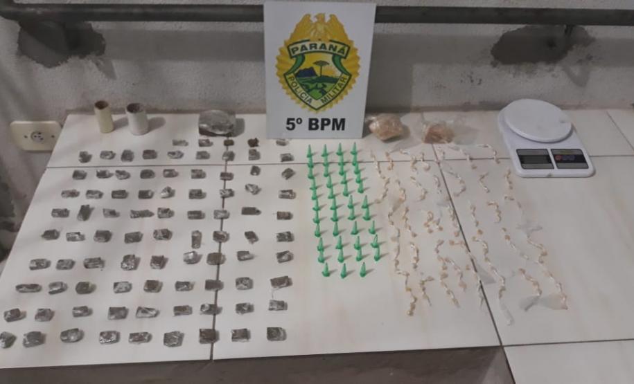 Suspeito de tráfico de drogas é preso pela PM em Londrina (PR); motocicleta é recuperada