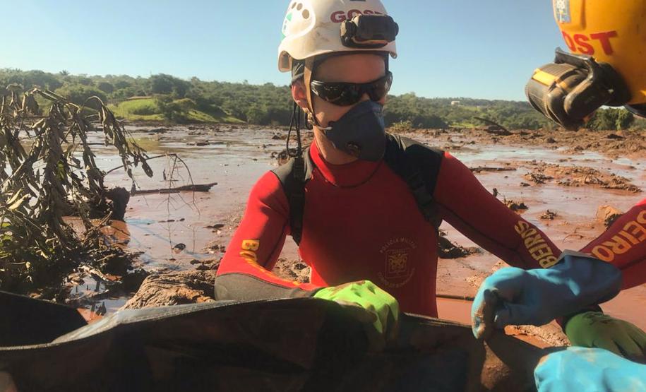 Bilhete de gratidão emocionou bombeiro do Paraná em Brumadinho