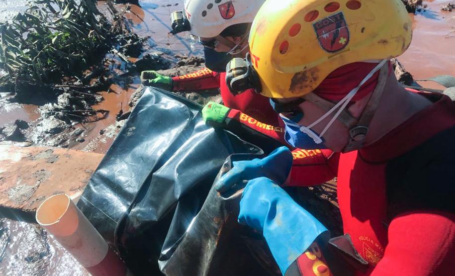 Bilhete de gratidão emocionou bombeiro do Paraná em Brumadinho