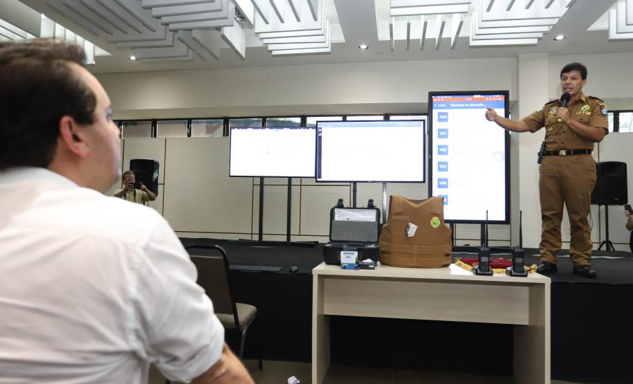 O governador Carlos Massa Ratinho Jr entregou nesta sexta(22) novas viaturas, aparelhos etolométricos e coletes balísticos às unidades da Polícia Militar que pertencem ao 2 Comando Regional - Londrina e região. Londrina,22/02/2019 - Foto: Rodrigo Félix Leal/ANPr