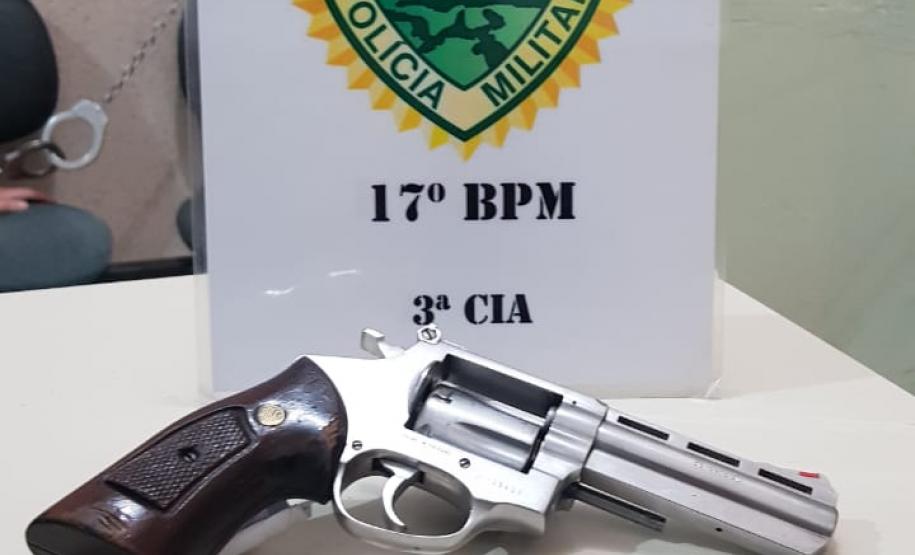 Em Campo Largo, PM apreende revólver e adolescente acaba apreendido