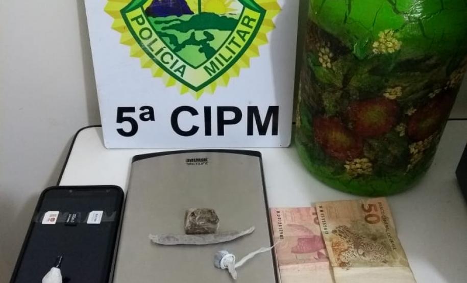 Homem é preso pela PM suspeito de envolvimento com o tráfico de drogas no Noroeste do estado