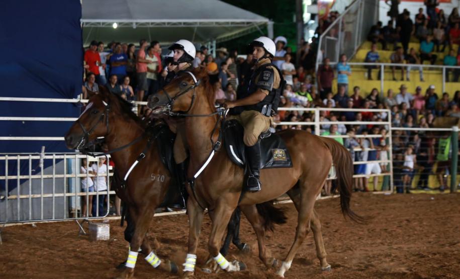 Cavalaria do 6º BPM marca presença na 45ª Expo Umuarama