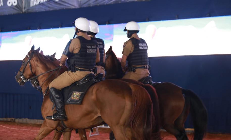 Cavalaria do 6º BPM marca presença na 45ª Expo Umuarama