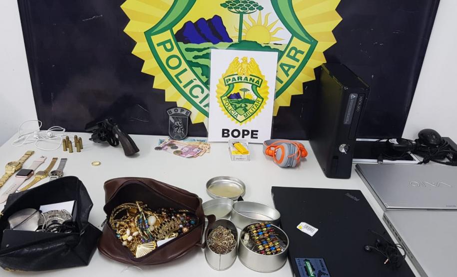 BOPE flagra tráfico de drogas e prende autor de furto em Curitiba