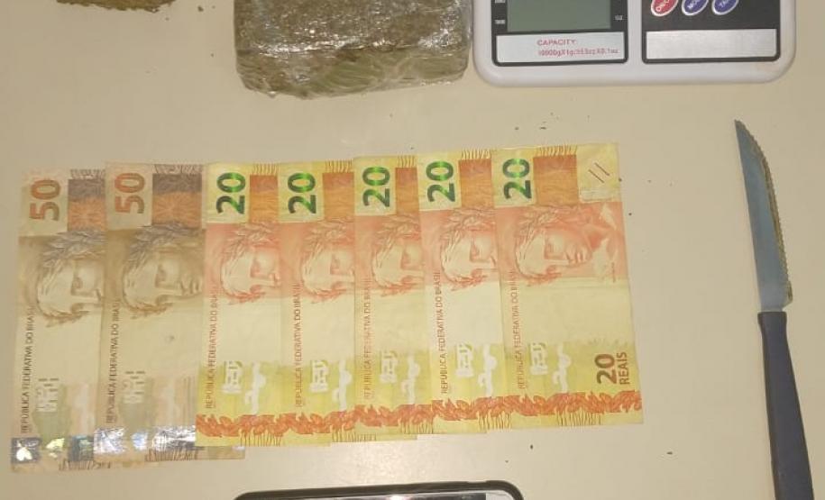 Pai de suspeito libera abordagem da PM e descobre o tráfico de drogas dentro da própria casa em Toledo (PR)