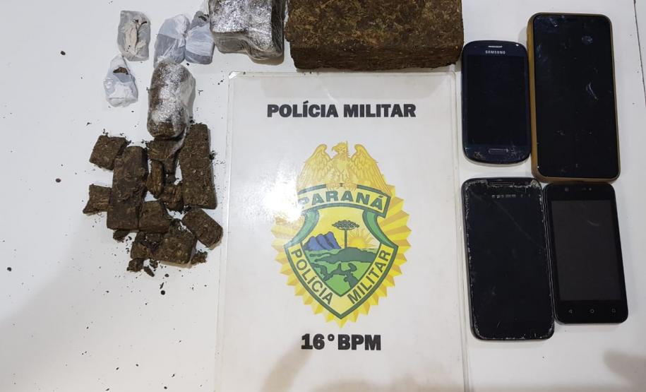 Mulheres que forneciam drogas são encaminhadas pela PM em Guarapuava (PR)