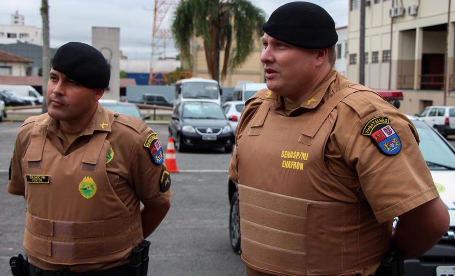 Curitiba, 27 de março de 2019. Policiais Salvam Idosa de Ataque de Cachorros.