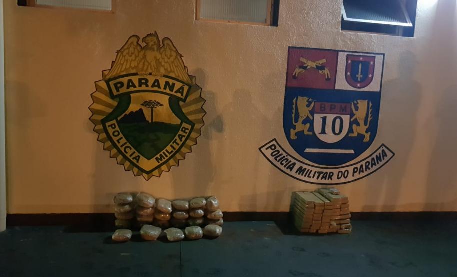 Em Apucarana, PM apreende mais de 44 quilos de maconha e skank, após denúncia