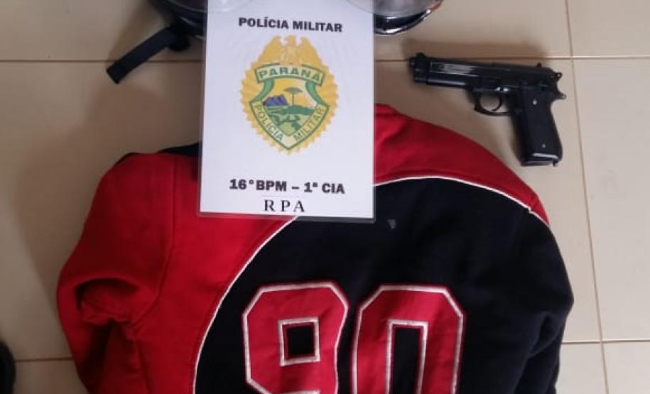 Câmeras de um estabelecimento captam roubo e suspeito é reconhecido na rua por policiais militares em Guarapuava (PR)