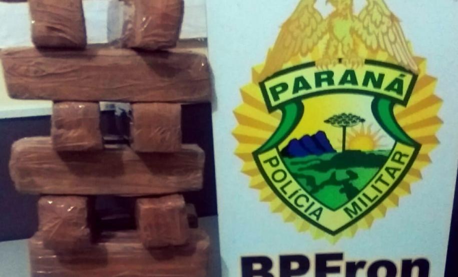 Cerca de 25 quilos de maconha são apreendidos em ônibus de viagem em Guaíra (PR)