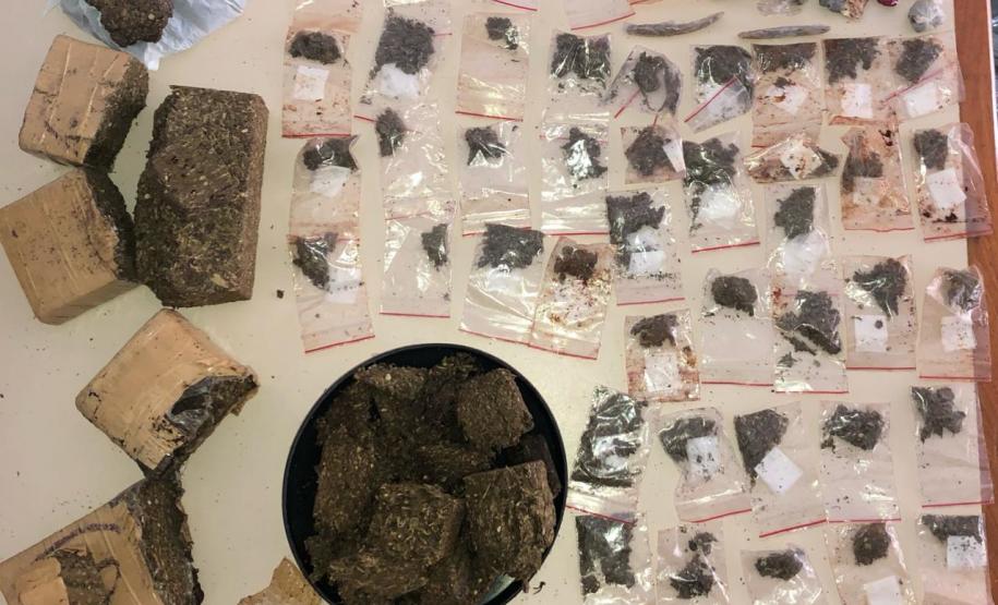 Denúncia leva PM de Ibiporã (PR) a apreender mais de dois quilos de maconha; três são encaminhados