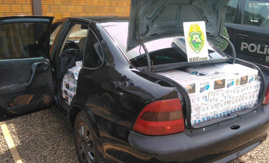 Na fronteira do estado, PM realiza apreensões de cigarros e de motocicletas