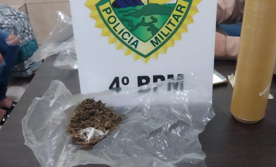 Supostamente envolvido com o tráfico, trio é preso em Maringá (PR) e drogas são apreendidas