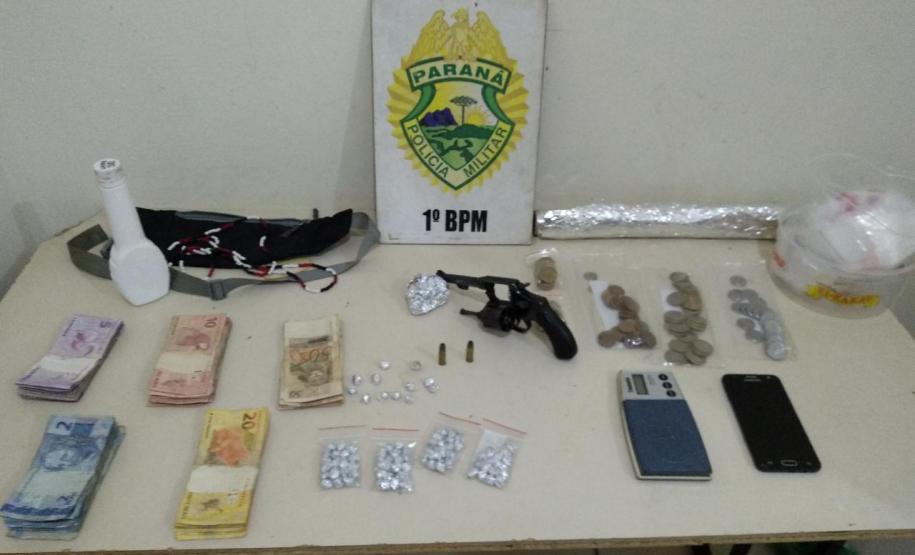 Em Ponta Grossa (PR), 11 pessoas são presas e mais de sete quilos de maconha são apreendidos pela PM