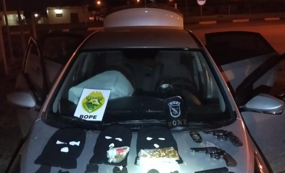 Suspeitos de praticarem roubo a ônibus são localizados e PM apreende armas e munições em Contenda (PR)