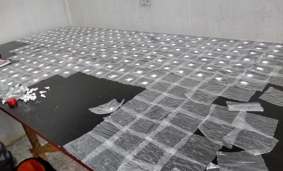 Laboratório de fabricação de cocaína é fechado pela PM no bairro CIC em Curitiba