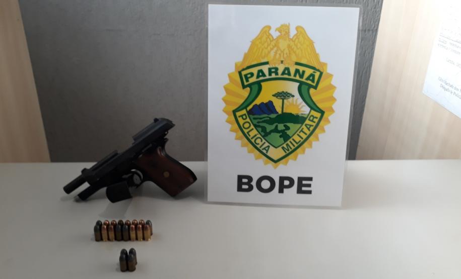 Desmanche de carros é descoberto e três homens são presos durante ação integrada da PM no bairro Pinheirinho em Curitiba Desmanche de carros é descoberto e três homens são presos durante ação integrada da PM no bairro Pinheirinho em Curitiba