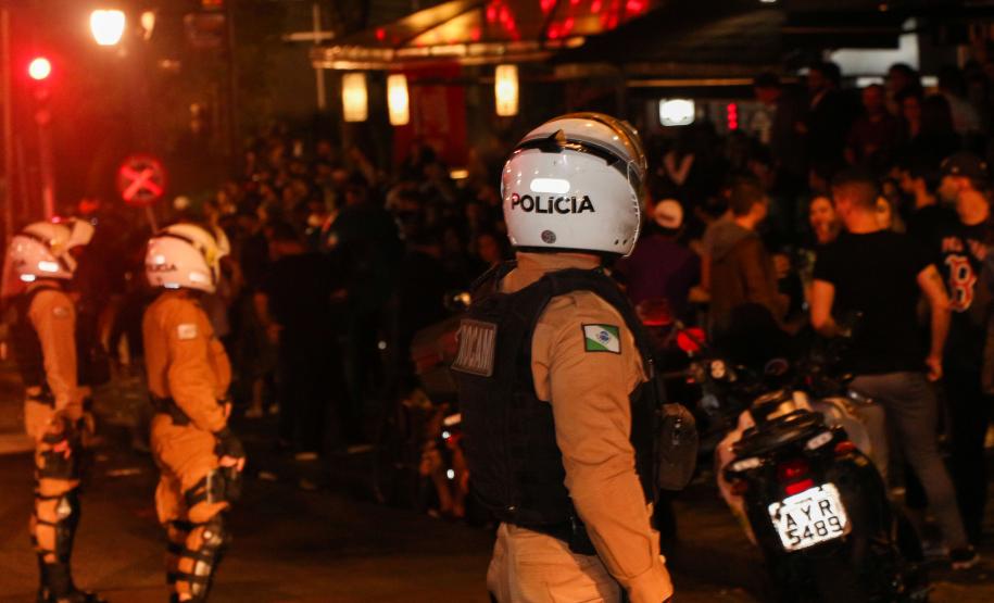 Polícia Militar deflagra megaoperação Primo no Batel, cumpre mandados e encaminha 19 pessoas, em Curitiba Polícia Militar deflagra megaoperação Primo no Batel, cumpre mandados e encaminha 19 pessoas, em Curitiba