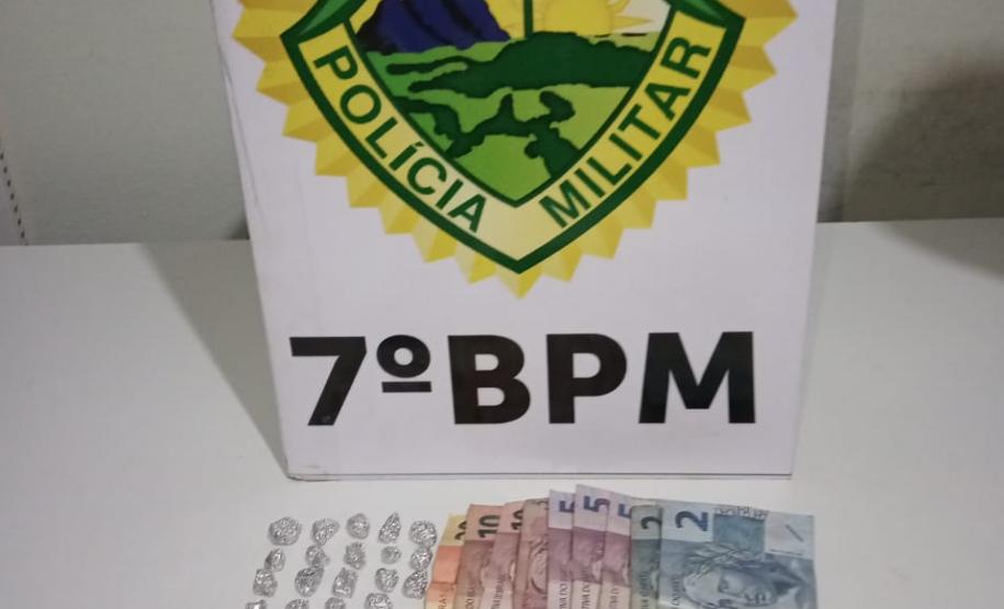 No Noroeste do estado, PM apreende 32 porções de maconha e 23 pedras de crack