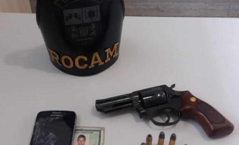 Suspeito de praticar roubos no Centro de Curitiba acaba preso pela PM Suspeito de praticar roubos no Centro de Curitiba acaba preso pela PM