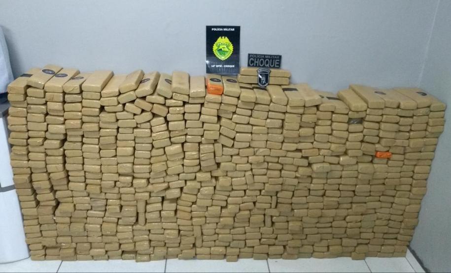 Quase meia tonelada de maconha é apreendida pela PM em Laranjeiras do Sul, no Centro-Sul do estado Quase meia tonelada de maconha é apreendida pela PM em Laranjeiras do Sul, no Centro-Sul do estado