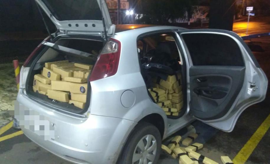 Quase meia tonelada de maconha é apreendida pela PM em Laranjeiras do Sul, no Centro-Sul do estado Quase meia tonelada de maconha é apreendida pela PM em Laranjeiras do Sul, no Centro-Sul do estado