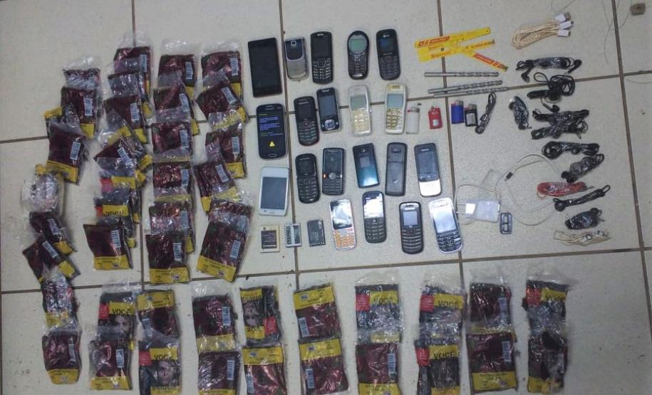 Unidade da PM retira drogas e cigarros contrabandeados de circulação em Cruzeiro do Oeste e Mariluz Unidade da PM retira drogas e cigarros contrabandeados de circulação em Cruzeiro do Oeste e Mariluz