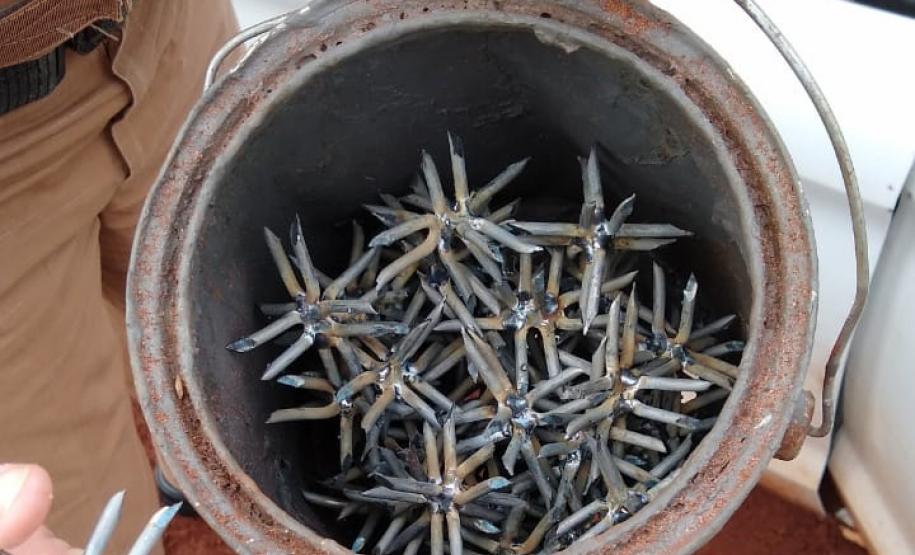 Quase 25 quilos de maconha são apreendidos pela PM dentro de carro alugado no Oeste do estado Quase 25 quilos de maconha são apreendidos pela PM dentro de carro alugado no Oeste do estado