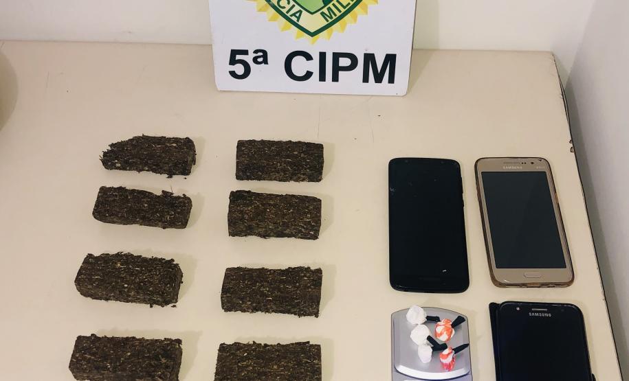 Denúncia de tráfico de drogas resulta no encaminhamento de três pessoas pela PM de Cianorte (PR)