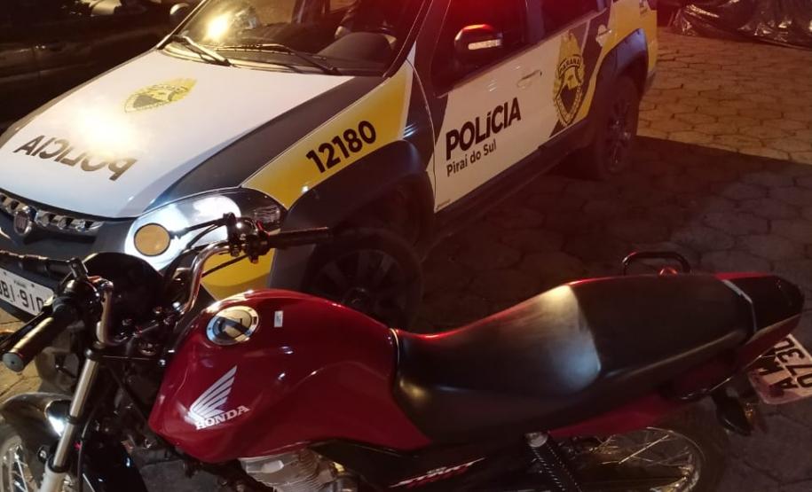 Motocicleta furtada em Arapoti é recuperada pela PM em Piraí do Sul (PR) Motocicleta furtada em Arapoti é recuperada pela PM em Piraí do Sul (PR)