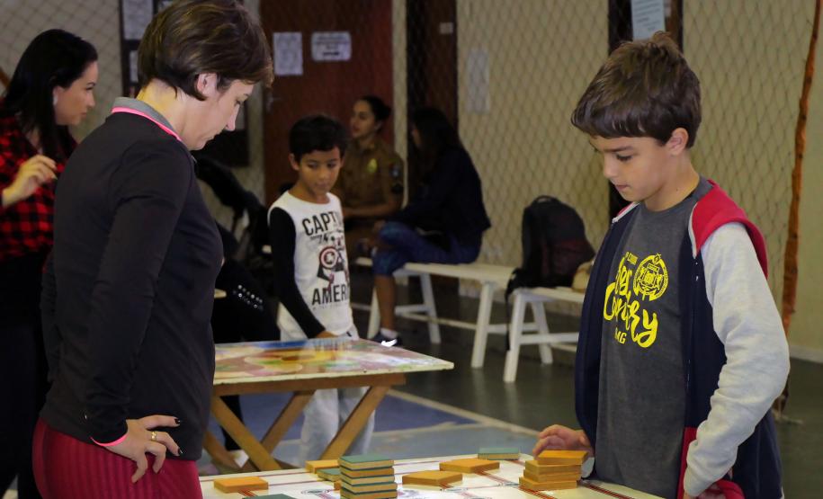 Evento em alusão ao Dia das Mães reúne policiais e bombeiras militares no Quartel do Comando-Geral em Curitiba Evento em alusão ao Dia das Mães reúne policiais e bombeiras militares no Quartel do Comando-Geral em Curitiba