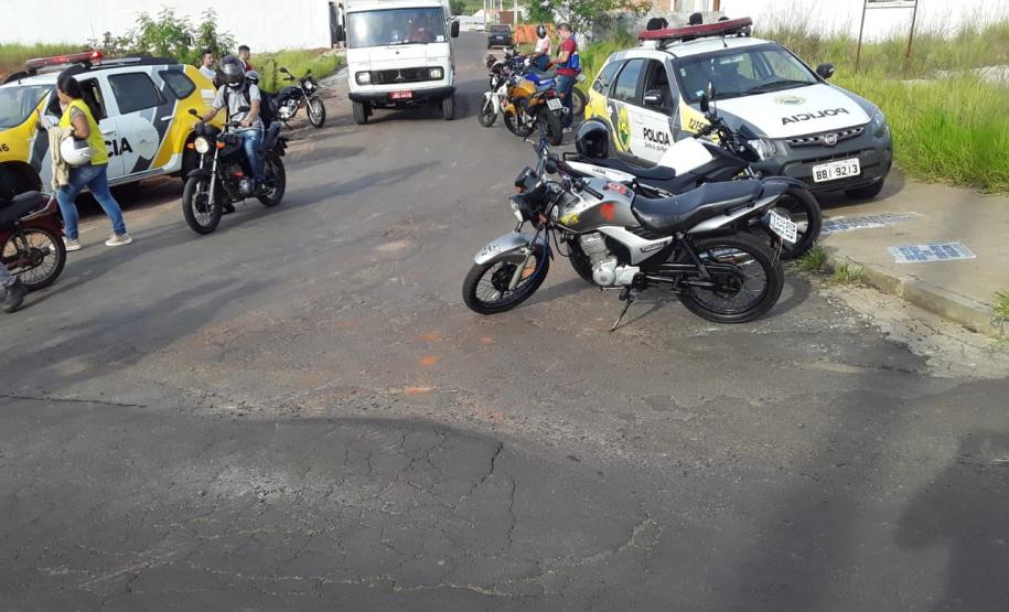 Blitz da PM em Santo Antônio da Platina (PR) resulta na apreensão de cinco motocicletas Blitz da PM em Santo Antônio da Platina (PR) resulta na apreensão de cinco motocicletas