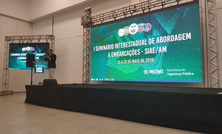 Oficiais da PMPR participam de 1º Seminário de Abordagens a Embarcações, no Amazonas Oficiais da PMPR participam de 1º Seminário de Abordagens a Embarcações, no Amazonas