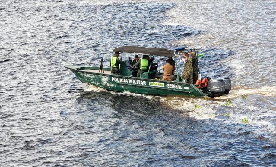 Oficiais da PMPR participam de 1º Seminário de Abordagens a Embarcações, no Amazonas Oficiais da PMPR participam de 1º Seminário de Abordagens a Embarcações, no Amazonas