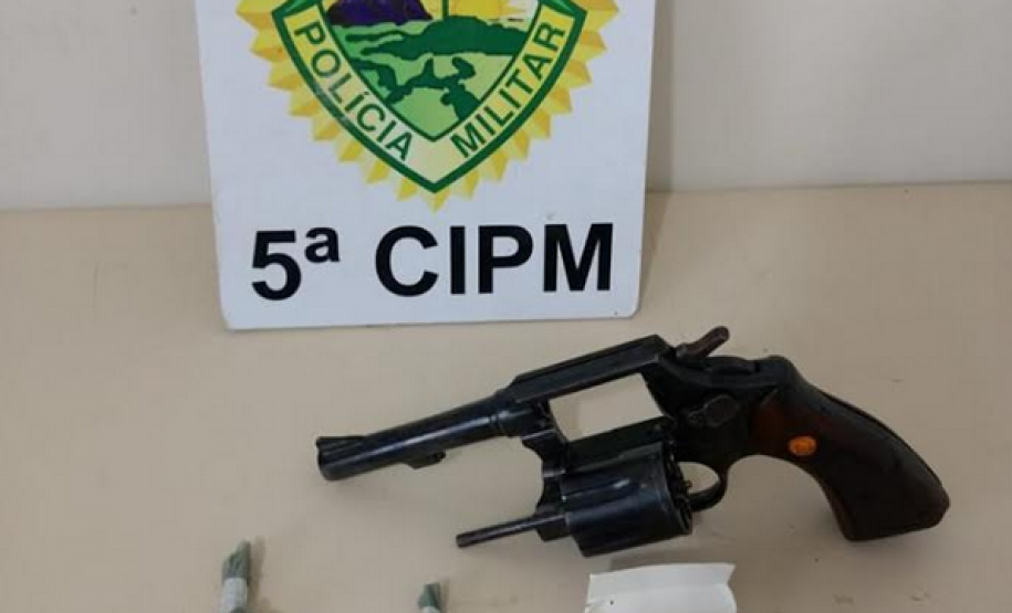 Citado em várias denúncias de tráfico, jovem é preso após abordagem da PM em Maringá (PR)